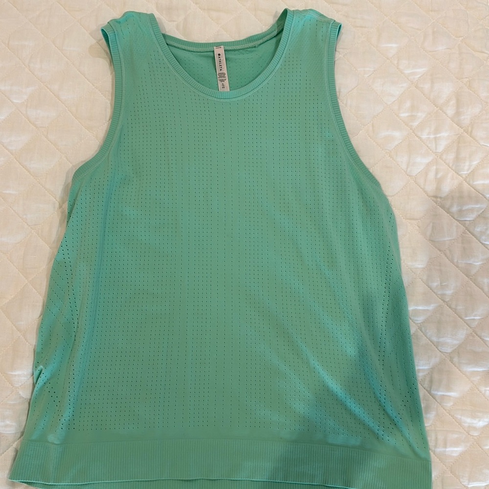Althleta Women’s Size Large Green Tank